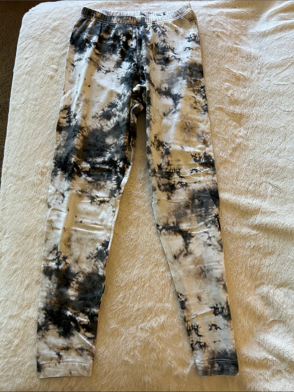 Old Navy Black & White Tie-Dye Leggings